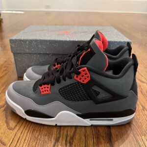 Air Jordan 4 Retro ‘Infrared’
- Size 10.5 for Men
